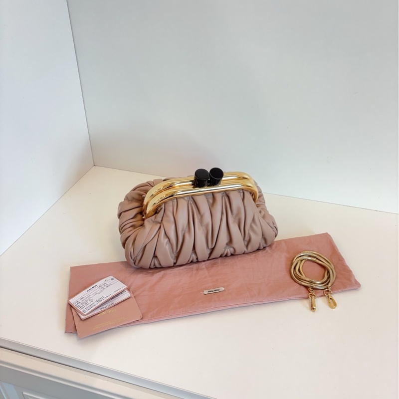 【閒置品🆕】MiuMiu Belle蛙口小元寶鏈條包 斜挎包-3