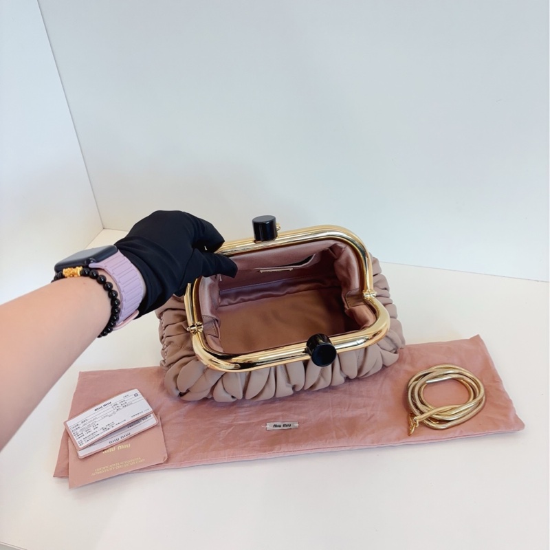 【閒置品🆕】MiuMiu Belle蛙口小元寶鏈條包 斜挎包-6