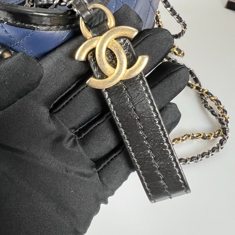 CHANEL 流浪包 小號 藍拚黑 25開-8