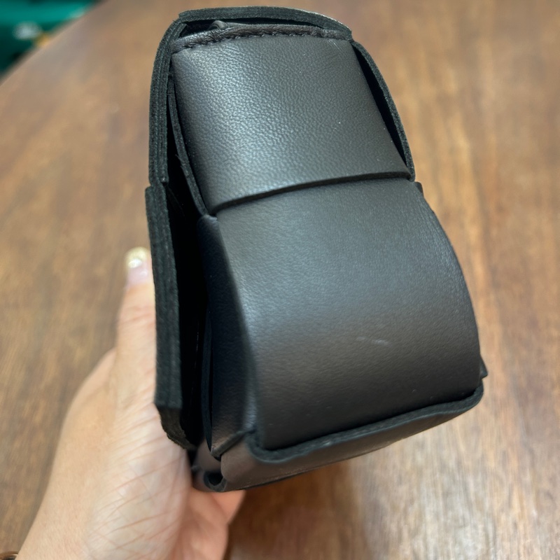 Bv 黑羊皮大編織mini下蓋斜背包-8