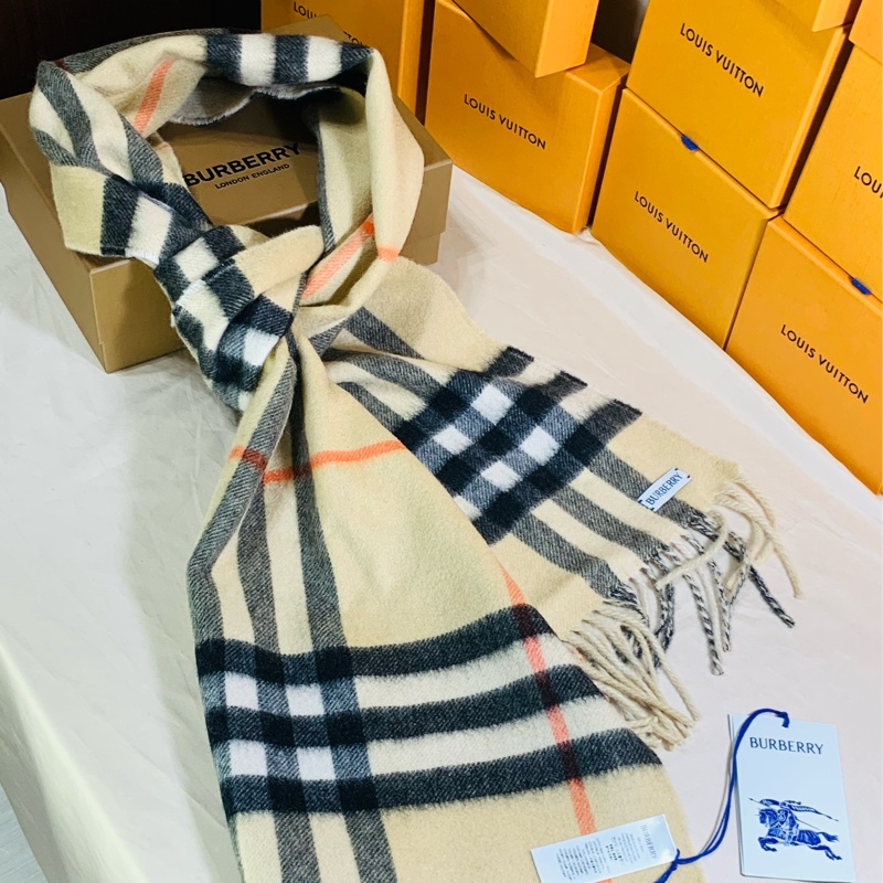 ‼️全台最甜 全新盒裝2024 超級保暖 新款Burberry 巴寶莉雙面色經典格紋羊毛圍巾-0