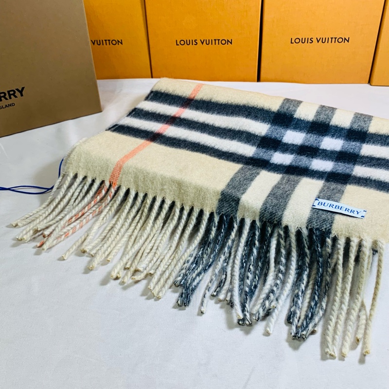 ‼️全台最甜 全新盒裝2024 超級保暖 新款Burberry 巴寶莉雙面色經典格紋羊毛圍巾-9