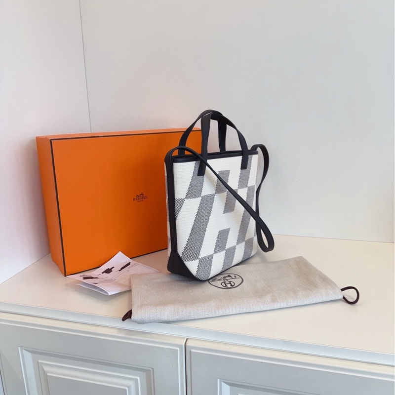 【閒置未使用🆕🎁】Hermes Cabas H En Biais27 熊貓🐼黑白色 小號手提斜挎都很好看-1