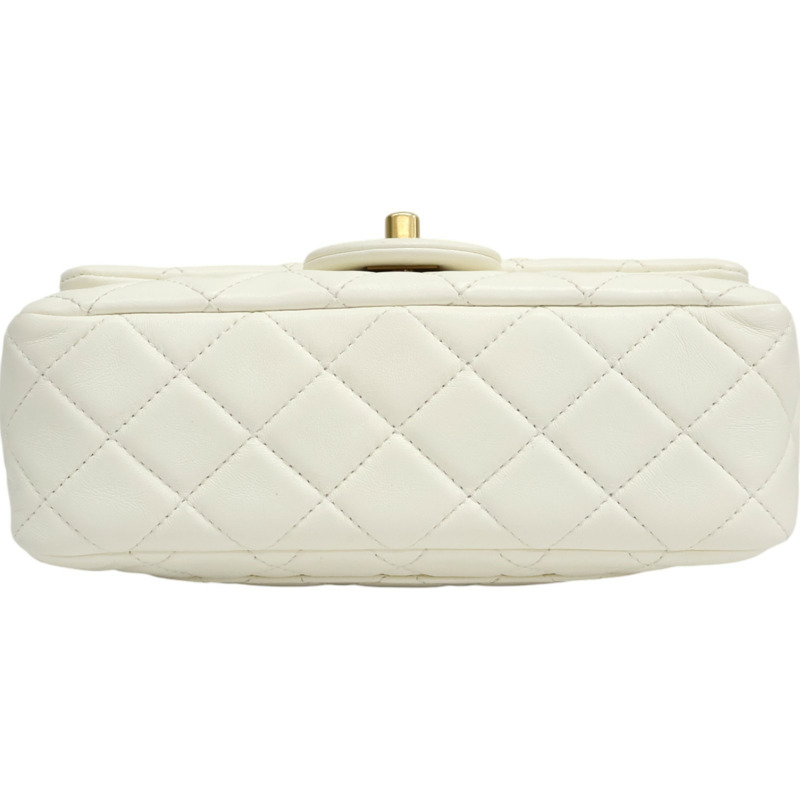 白色羊皮 Mini Matelasse 20 肩背包 AS1787【CHANEL 香奈兒】 AS1787-3