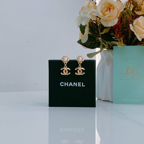 MS0400 Chanel 香奈兒 花花 珍珠 彩石 耳環 金色 CC Earrings Flowers And Pearl Gold x Crystals