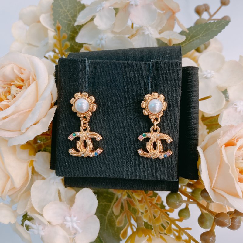 MS0400 Chanel 香奈兒 花花 珍珠 彩石 耳環 金色 CC Earrings Flowers And Pearl Gold x Crystals-1