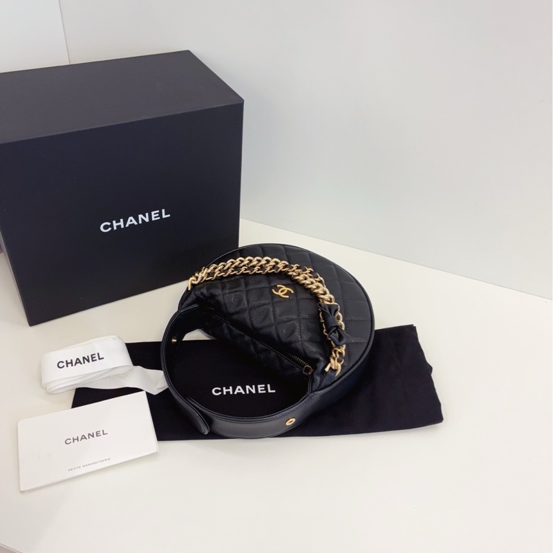 【閒置大全套🆕】Chanel24s新款🎀黑金蝴蝶結呼啦圈Hobo 手提包-5