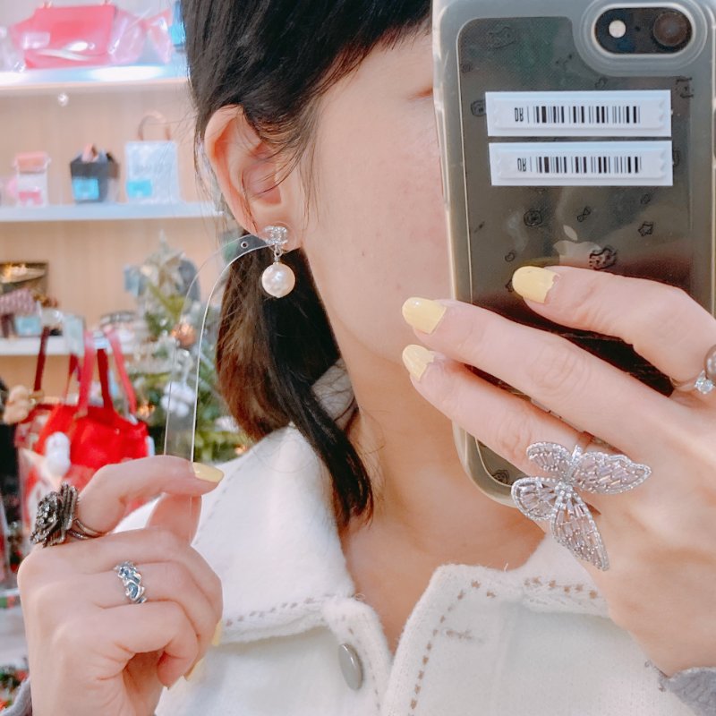 MS0401 Chanel 香奈兒 閃鑽 珍珠 優雅 氣質 銀飾 CC Logo With Pearls PHW x Crystal-7