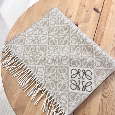 【全🆕】LOEWE Anagram scarf羅意威羊絨羊毛刺繡 圍巾女款 奶茶色 米色
