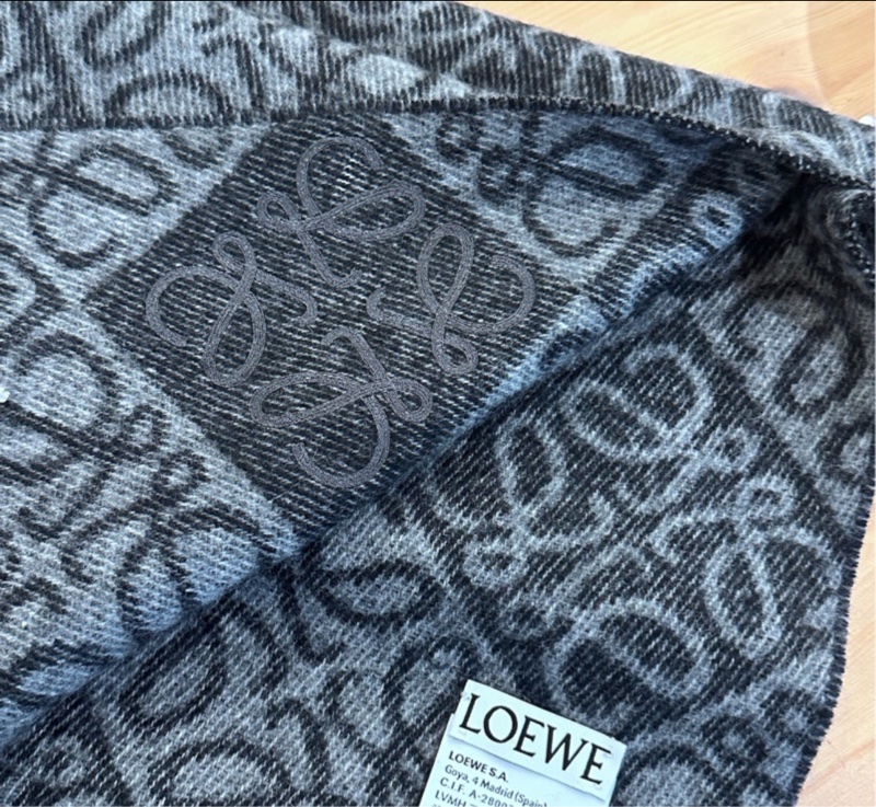 【全🆕】LOEWE Anagram scarf羅意威羊絨羊毛刺繡 圍巾女款 深灰色 黑灰色-3