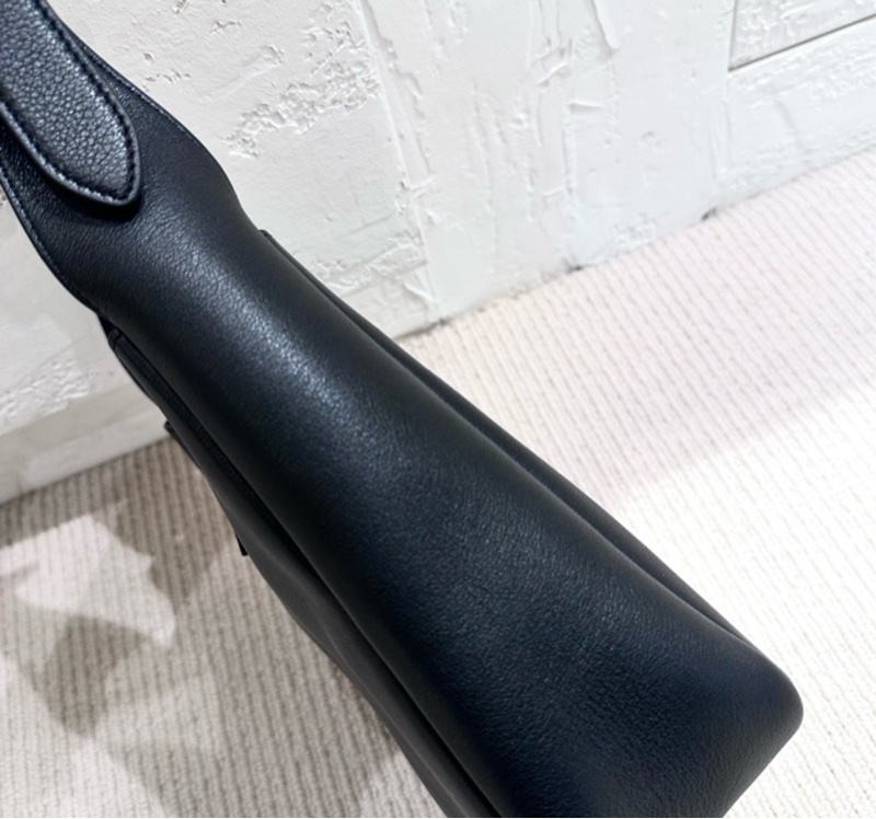 【全🆕】YSL hobo small LE5A7 金色 Logo粒面牛皮 Hobo 小號單肩袋 手提袋-2