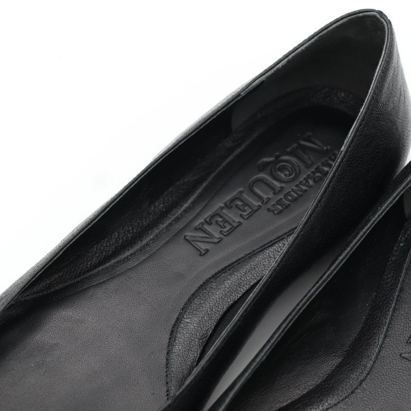 Alexander McQueen 麥昆 經典 黑色 皮革 金色水晶骷髏裝飾 平底鞋-6