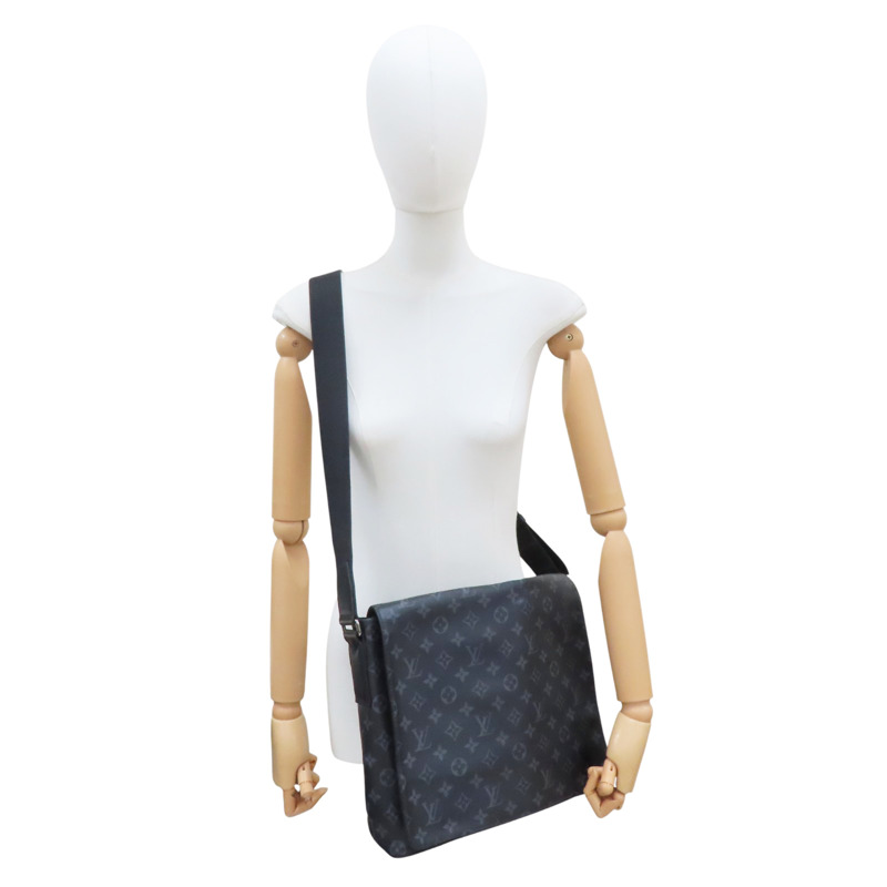 黑色 棋盤格 PVC帆布 District MM 肩背包 (有異味)【LOUIS VUITTON LV 路易威登】 M44001-11