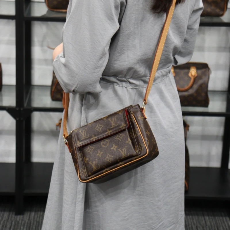 Louis Vuitton LV Vivacite 小號經典老花豆腐包小方包-1