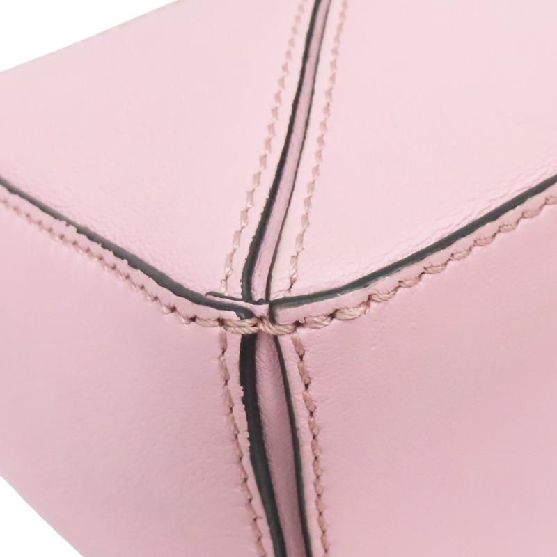 粉色 牛皮 Puzzle Mini 肩背包【LOEWE 羅威】 322.30.U95-10