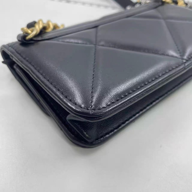 CHANEL BAG 19 woc-12