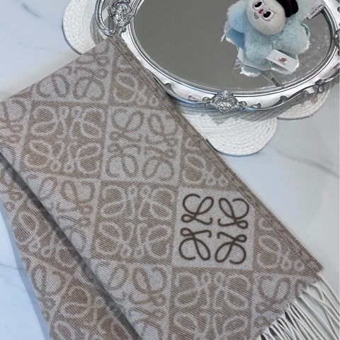 全❤️ LOEWE Anagram scarf羅意威羊絨羊毛刺繡 圍巾 女款 奶茶色
