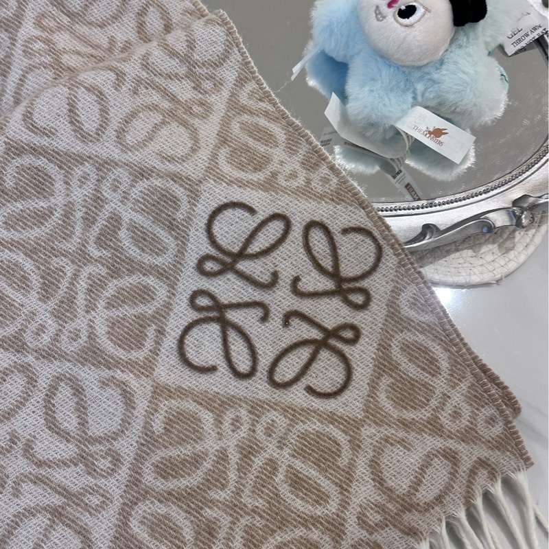 全❤️ LOEWE Anagram scarf羅意威羊絨羊毛刺繡 圍巾 女款 奶茶色-3
