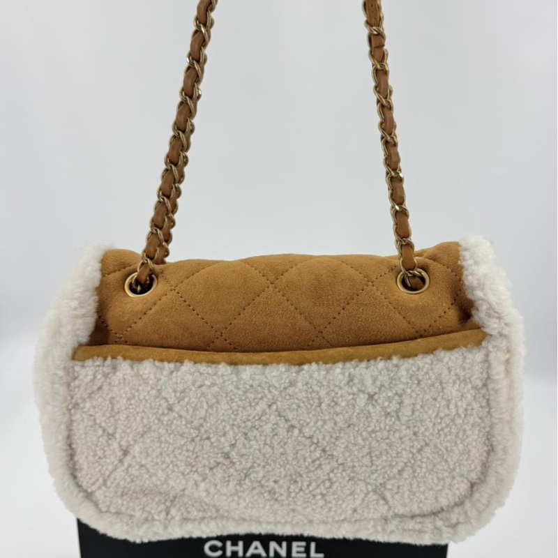 Chanel 2018 Suede Shearling Quilted Neige Camel Flap Bag with Gold Hardware-2
