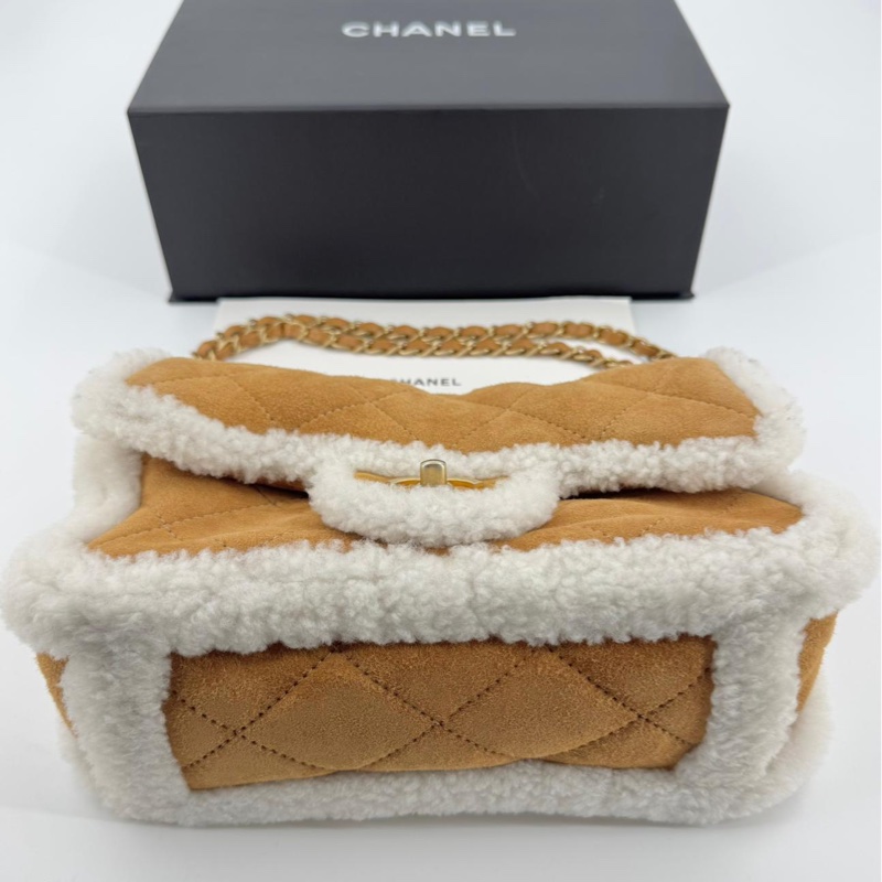 Chanel 2018 Suede Shearling Quilted Neige Camel Flap Bag with Gold Hardware-3