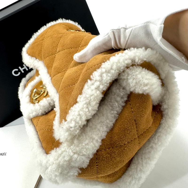 Chanel 2018 Suede Shearling Quilted Neige Camel Flap Bag with Gold Hardware-4