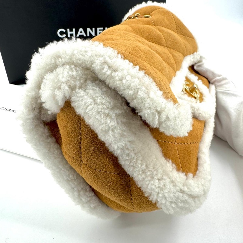Chanel 2018 Suede Shearling Quilted Neige Camel Flap Bag with Gold Hardware-5