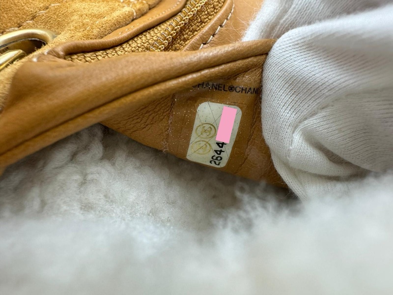 Chanel 2018 Suede Shearling Quilted Neige Camel Flap Bag with Gold Hardware-15