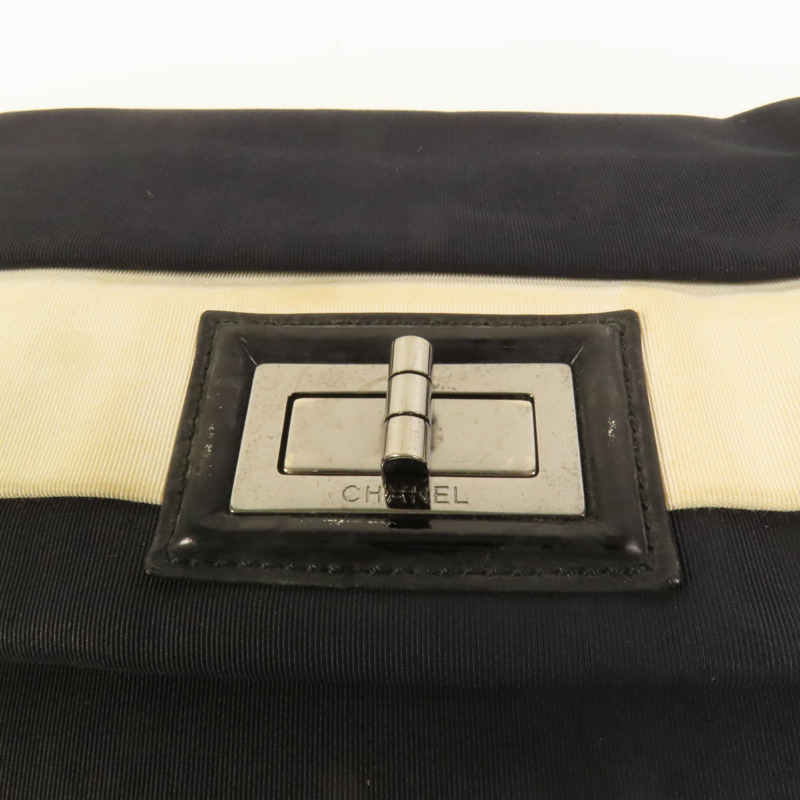 CHANEL 帆布Chain Shoulder銀扣鏈帶肩背袋-5