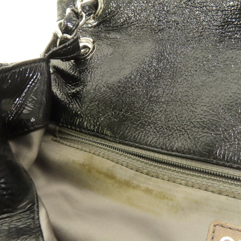 CHANEL 漆皮皮革Chain Shoulder銀扣肩背袋-7