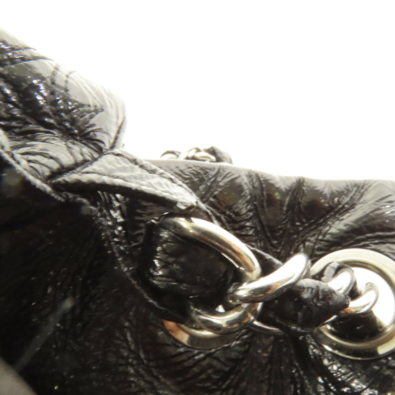 CHANEL 漆皮皮革Chain Shoulder銀扣肩背袋-11