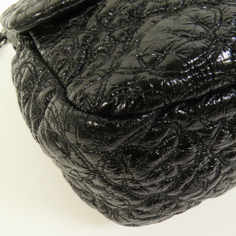 CHANEL 漆皮皮革Chain Shoulder銀扣肩背袋-13