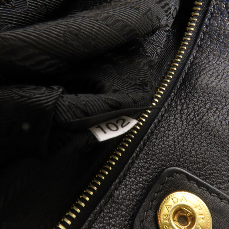 PRADA 牛皮皮革Shoulder Bag金扣手挽肩背兩用袋-11
