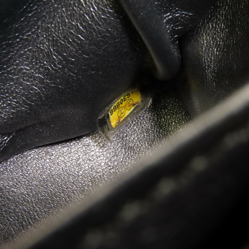 CHANEL 牛皮皮革2.55 Maxi鏈帶肩背袋-9