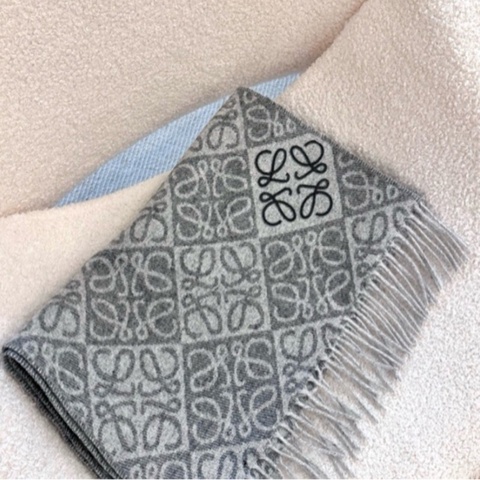 全❤️ LOEWE Anagram scarf羅意威羊絨羊毛刺繡 圍巾 女款 淺灰色