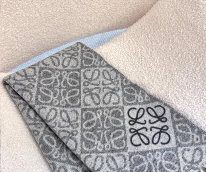 全❤️ LOEWE Anagram scarf羅意威羊絨羊毛刺繡 圍巾 女款 淺灰色-2
