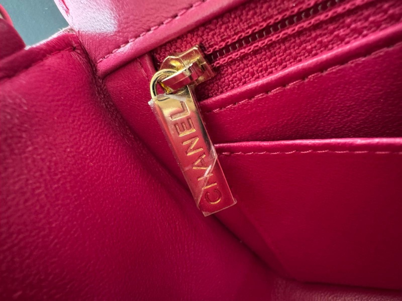 Chanel 2015-2016 Calfskin Chevron Shoulder Flap Bag with Gold hardware-11