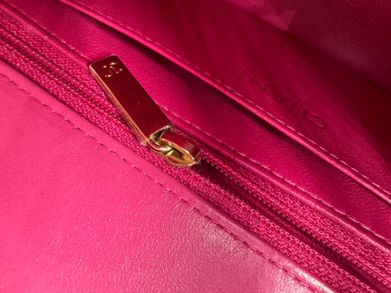 Chanel 2015-2016 Calfskin Chevron Shoulder Flap Bag with Gold hardware-13