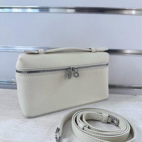 【全❤️】 LP Loro Piana ExtraPocket L19 二代銀扣 飯 盒包單肩包手提包 嫩白色