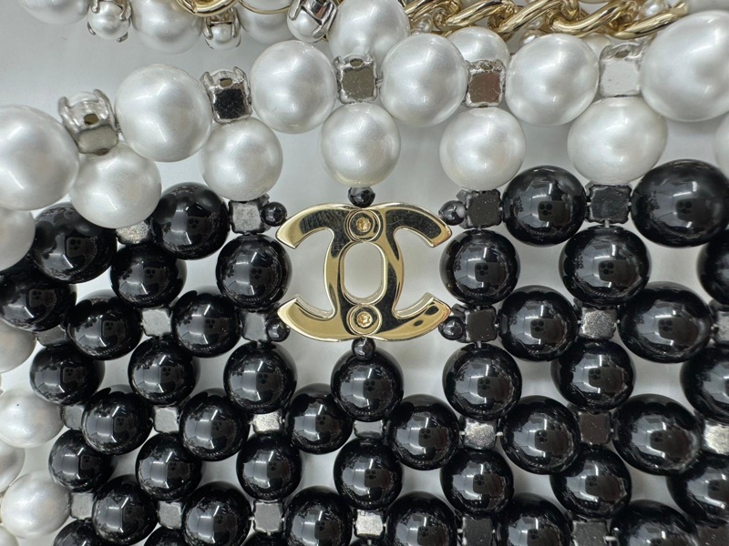 Chanel 22S Imitation Pearl Beaded Black & White Mini Rectangular Flap Bag-11