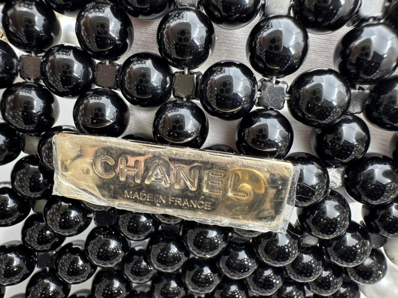 Chanel 22S Imitation Pearl Beaded Black & White Mini Rectangular Flap Bag-12