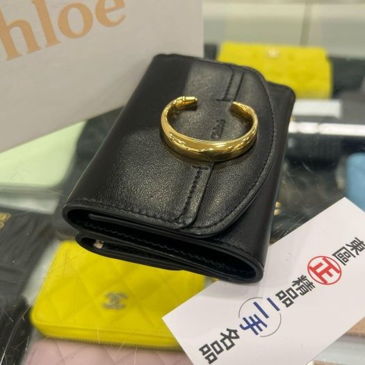 東區正精品㊣CHLOE 黑色金C字三折釦子零錢袋短夾 RZ5478-7