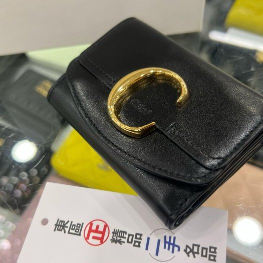 東區正精品㊣CHLOE 黑色金C字三折釦子零錢袋短夾 RZ5478-8