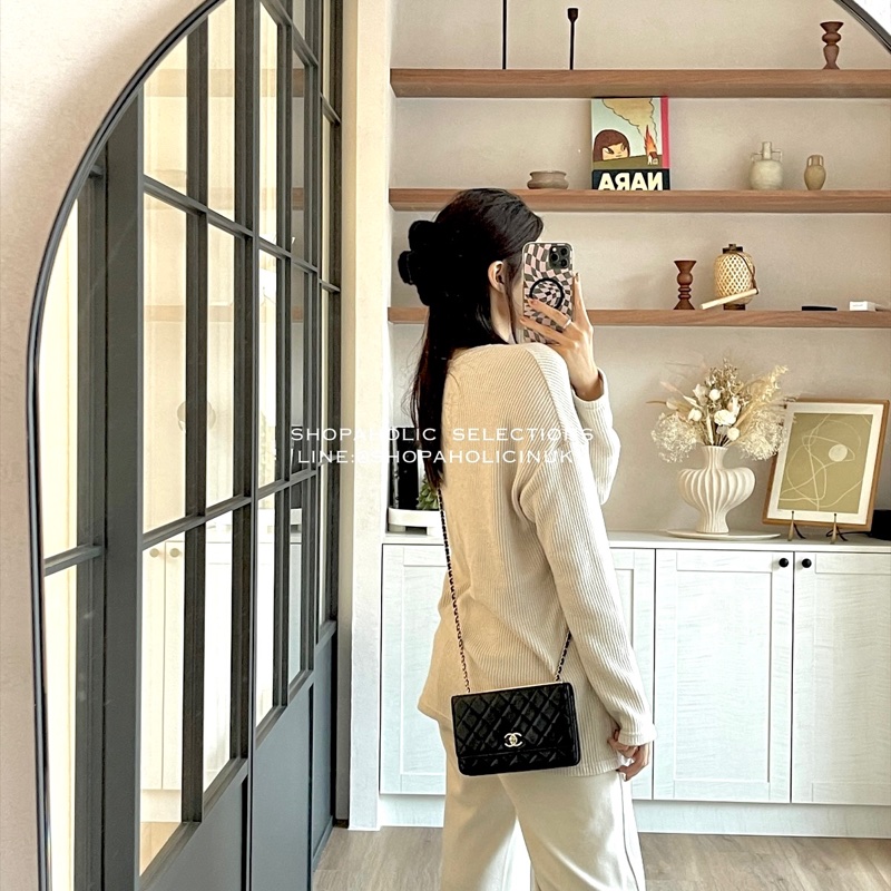 Chanel trendy cc woc 黑色羊皮金釦 上方立體浮雕-0