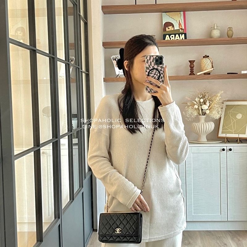 Chanel trendy cc woc 黑色羊皮金釦 上方立體浮雕-3