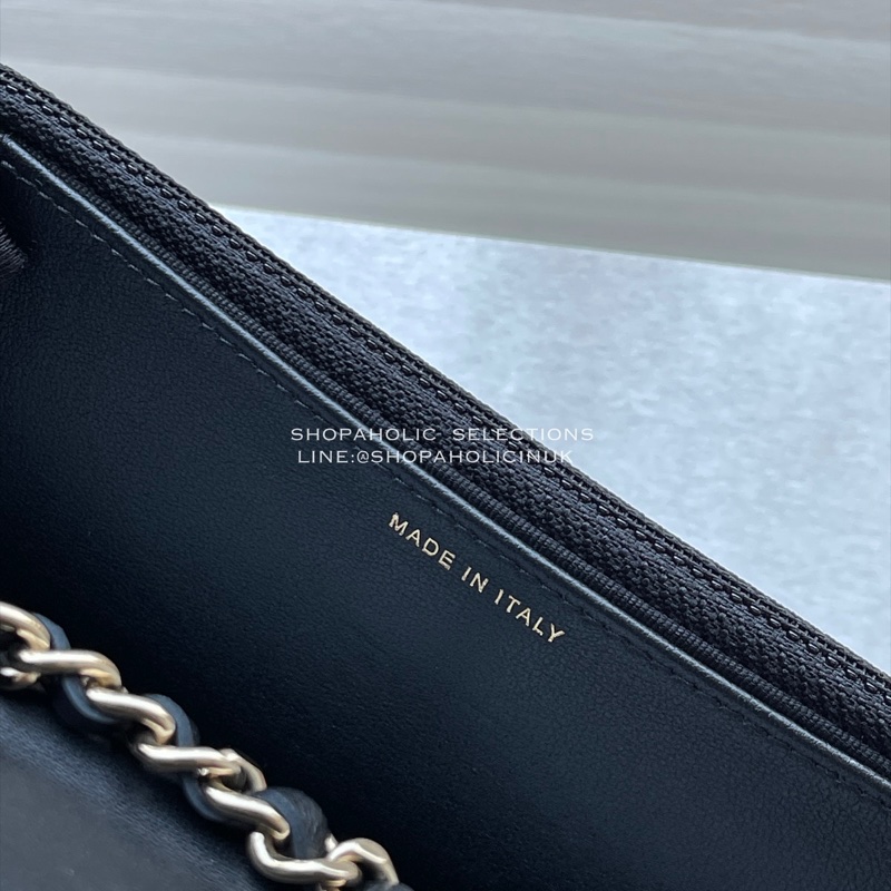 Chanel trendy cc woc 黑色羊皮金釦 上方立體浮雕-10