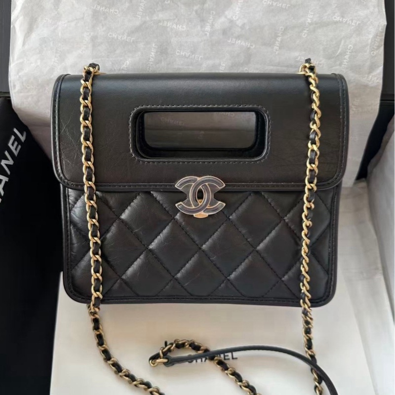 【配件：盒子、防塵袋 💕 】Chanel 23S 公文包 小號 黑金 黑色 金扣 牛皮 手提 單肩 腋下 斜挎-0