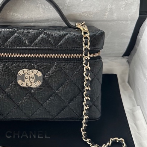 【配件：防塵袋 💕】Chanel 25p lp 飯盒包 盒子包 黑金 黑色 金扣 愛心水鑽雙C扣 荔枝牛皮 手提 單肩 斜挎 肩帶可拆卸-1