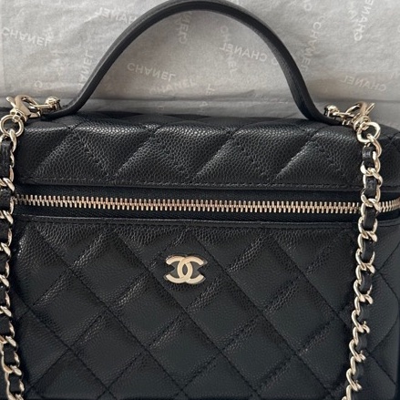 【配件:盒子、防塵袋、小票 💕 】Chanel 25b lp 飯盒包 盒子包 雙C小logo 黑金 黑色 金扣 肩帶可拆卸 荔枝牛皮 手提 單肩 斜挎-1