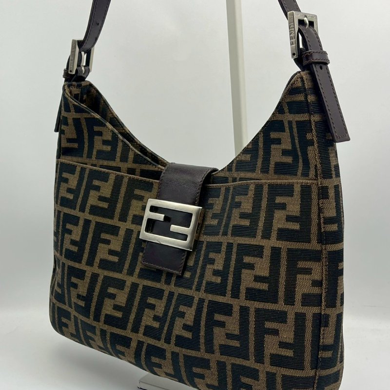 🏷Fendi老花牛角包-7