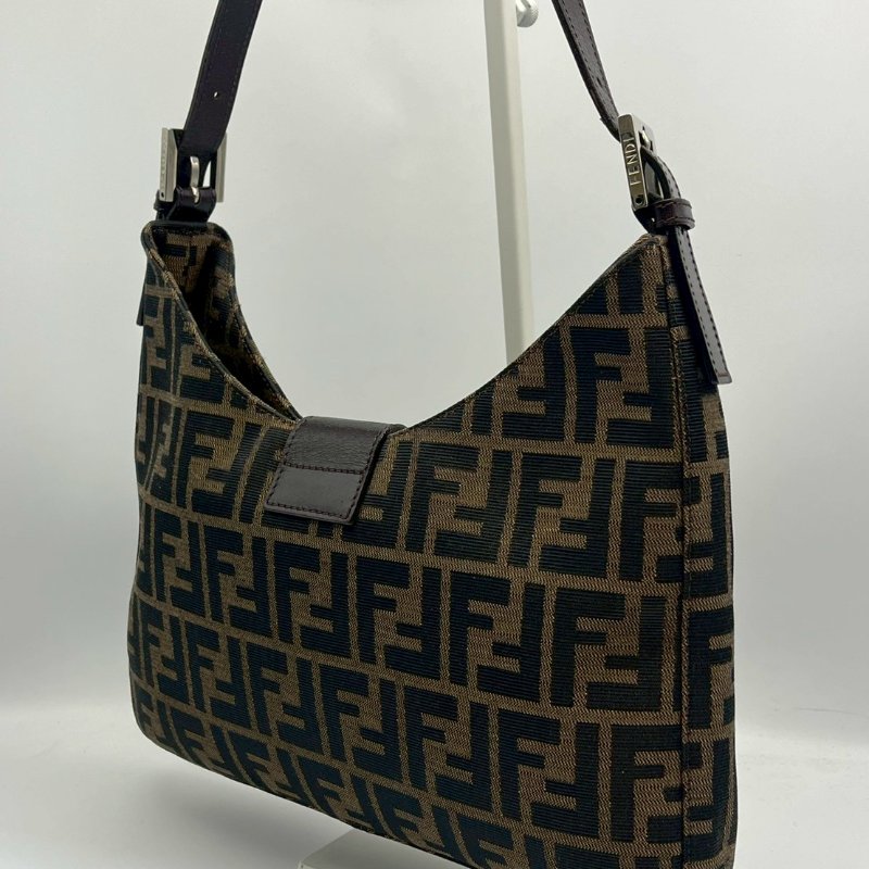 🏷Fendi老花牛角包-8